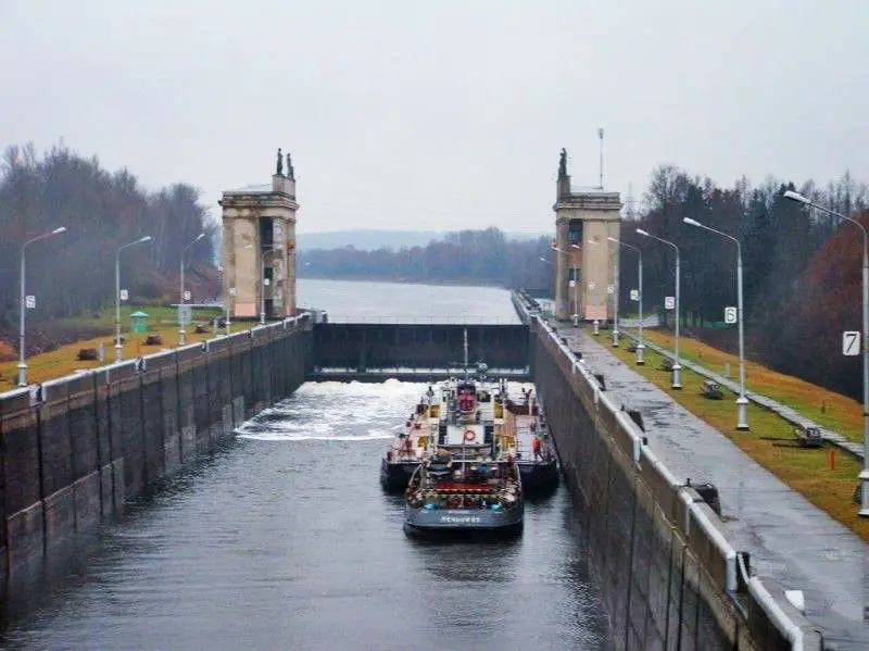 Шлюз 6 канала имени москвы