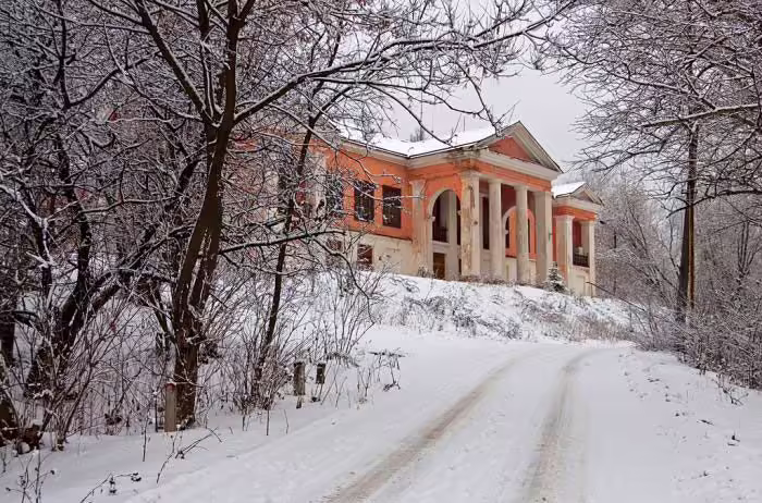 Клуб в Икше