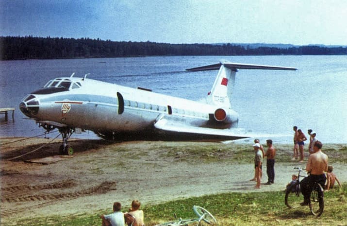 Посадка Ту-134 на Икшинское водохранилище