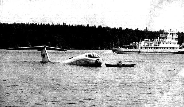 Посадка Ту-134 на Икшинское водохранилище