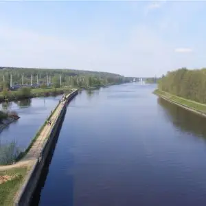 Канал им. Москвы — вид на север с мостика