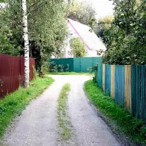 Развилка Лесной и Центральной улиц (вид от Центральной)  | СНТ «Салют» Икша