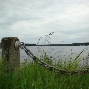 Декоративное ограждение дамбы Икшинского водохранилища